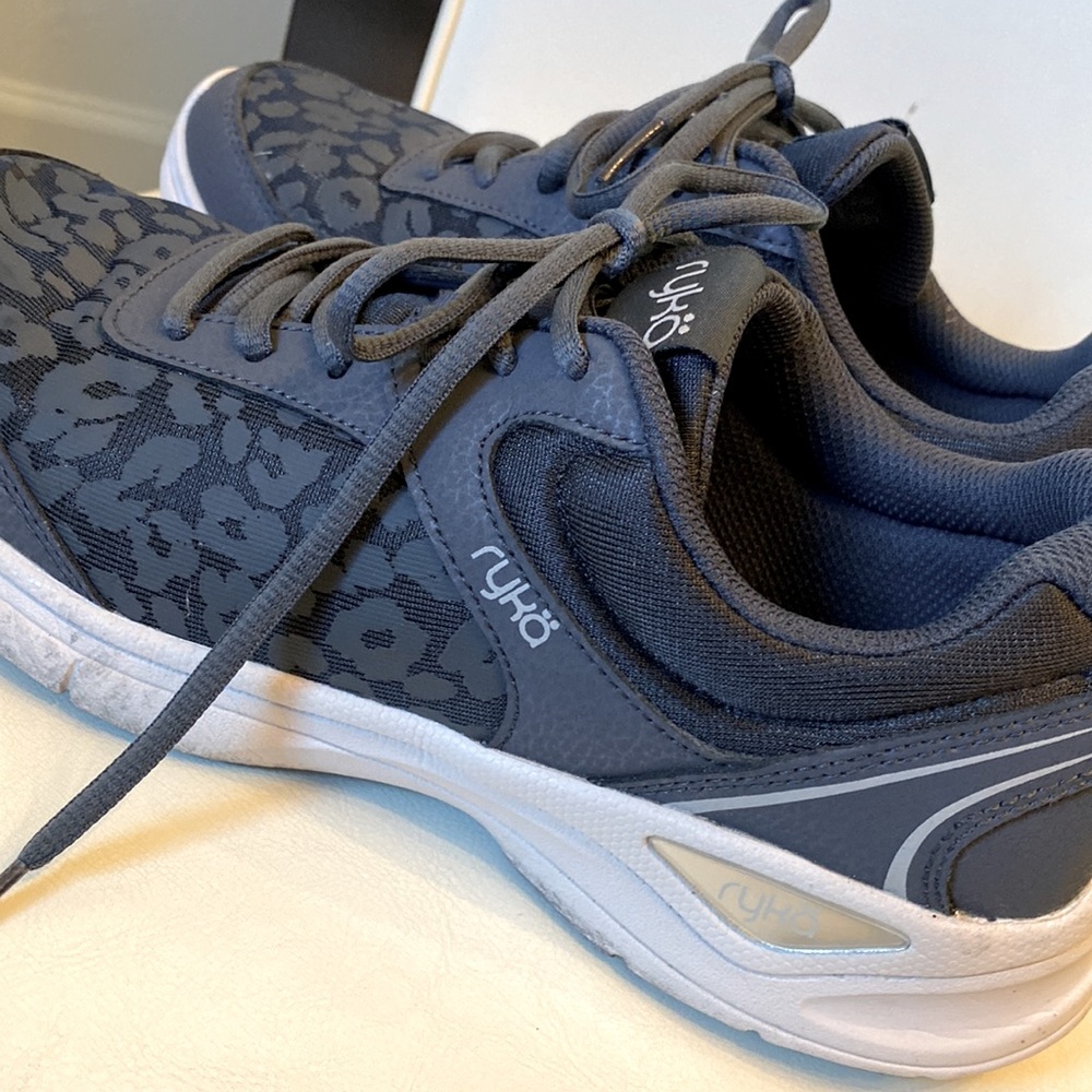 Womens Ryka Dynamic Pro Training Sneaker Size 9.5 Dark Gray Animal Print - Picture 5 of 7